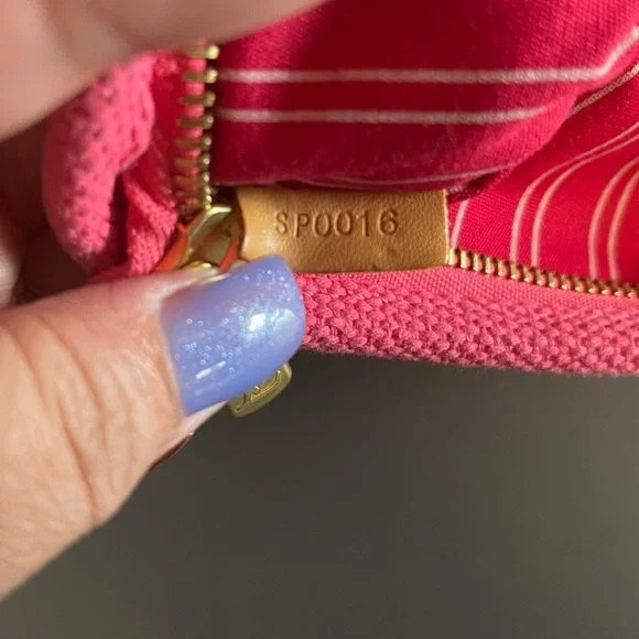 Louis Vuitton Hot Pink Antigua Pouch Crossbody - Picture 8 of 9
